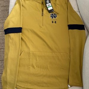 Notre Dame Women's Under Armour large sweatshirt